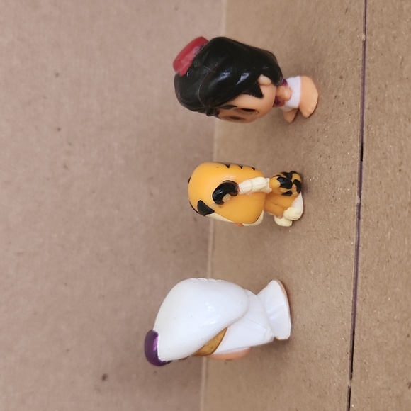 Disney Moose brand Aladin doorables - Picture 3 of 8